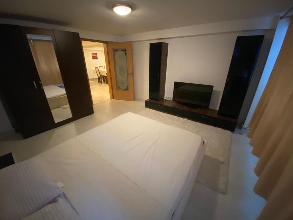 Ariana’s Apartments - Housity