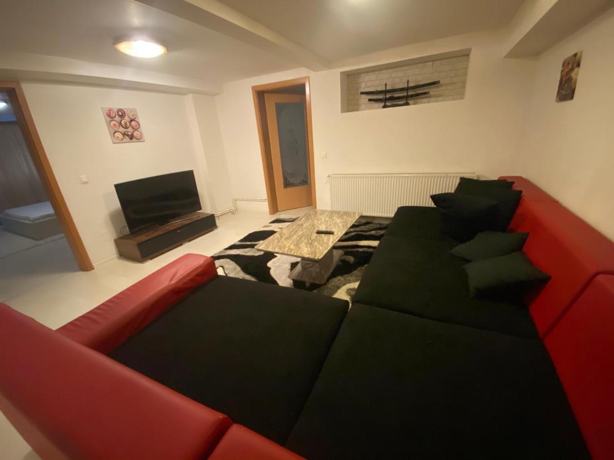 Ariana’s Apartments - Housity