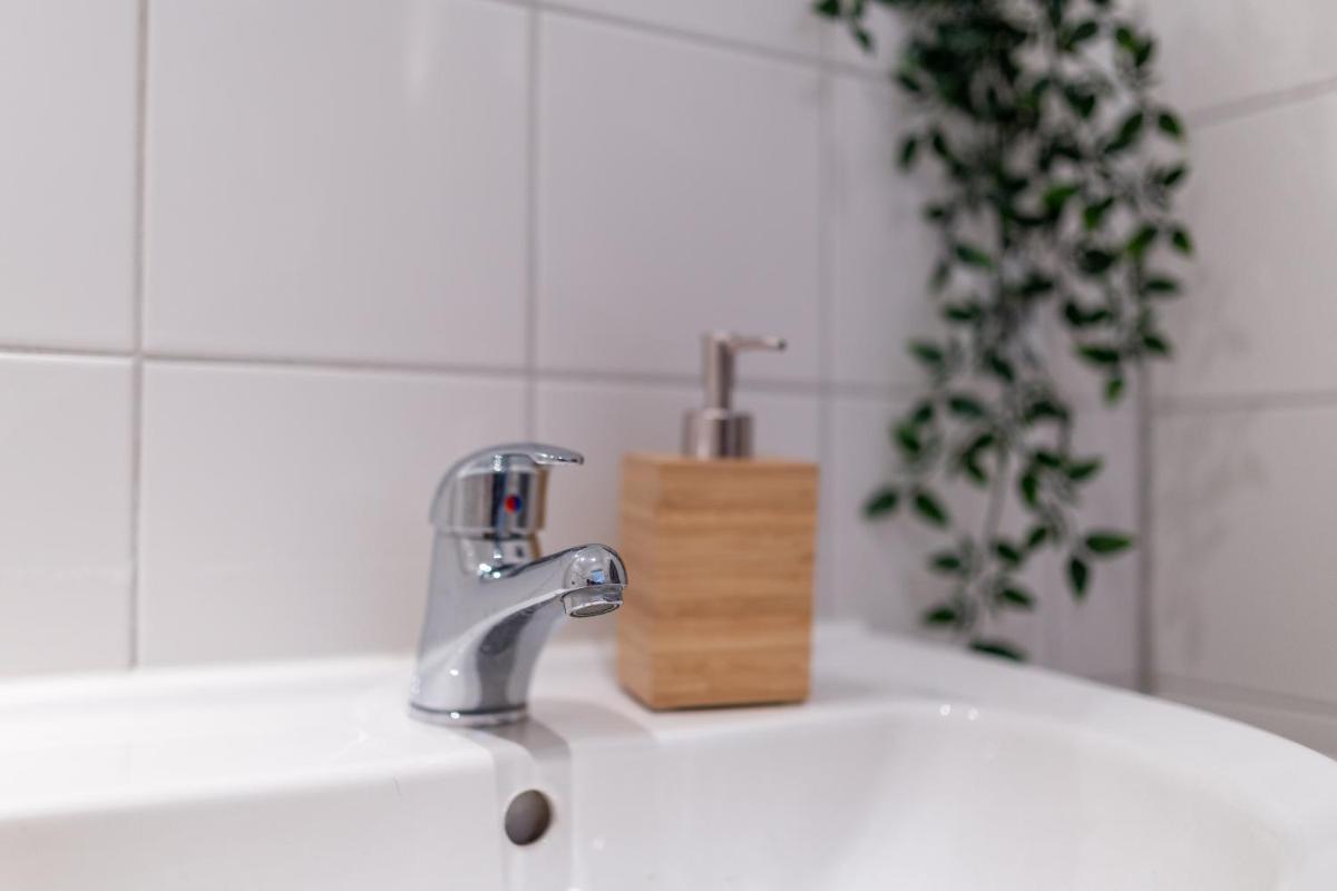 FullHouse - Chemnitz - Z74 - 3 Bedrooms - SmartTV - Nespresso - Housity
