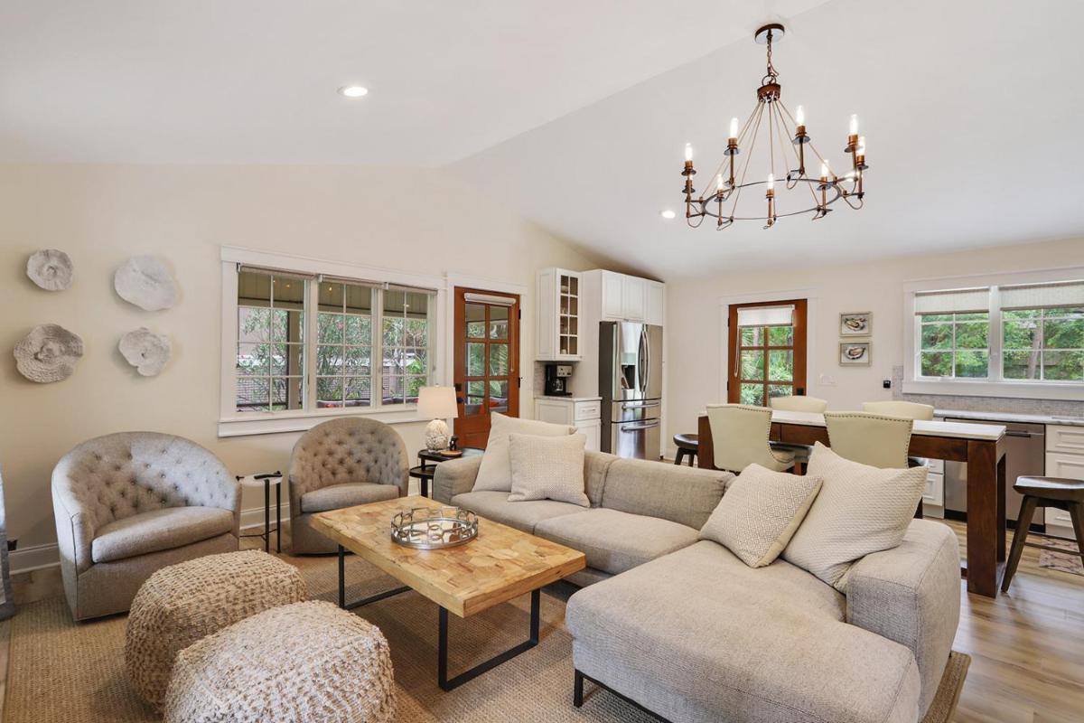 2 Laurel Lane - Housity
