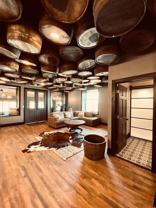 Dance Hall, Events Welcome, Sleeps 16-20, Pets OK - Housity