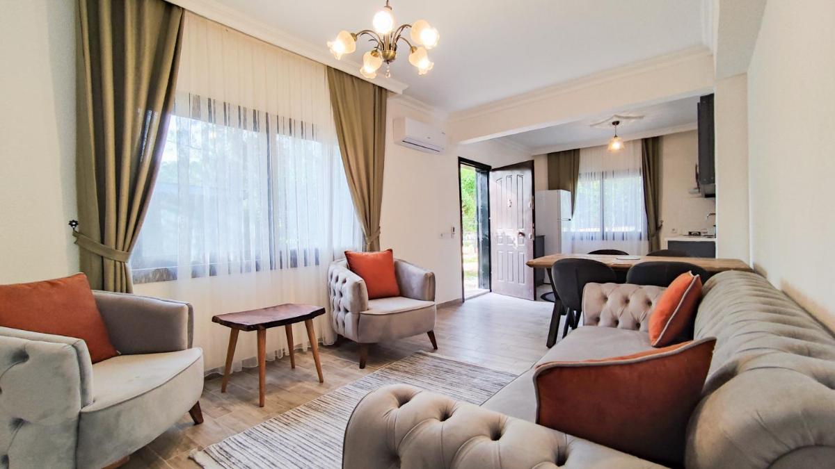 YATAGAN MANOR - Housity