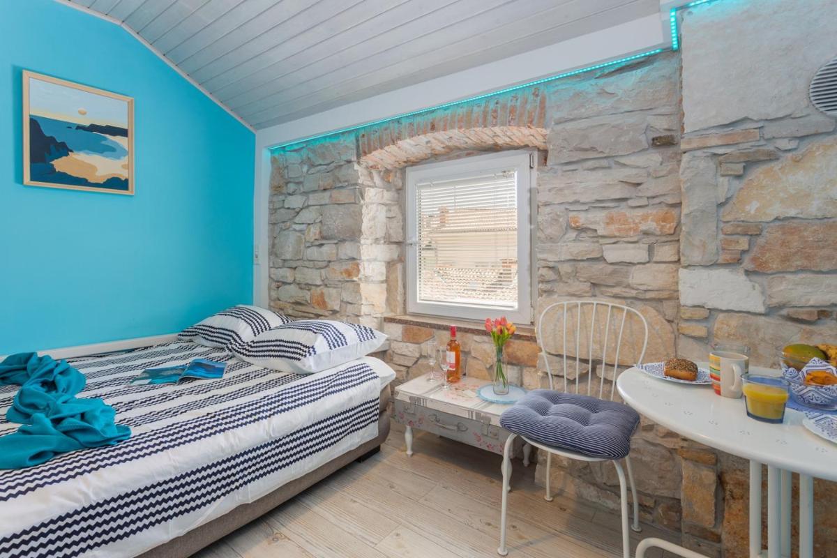 Clerisseau Apartments - Housity