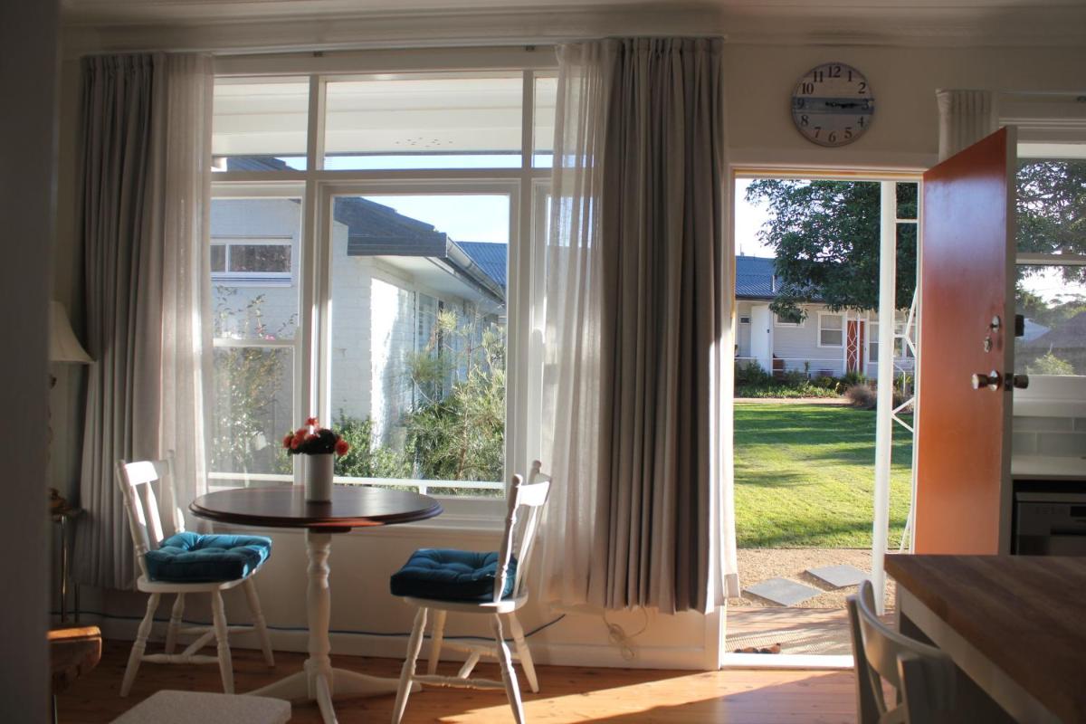 Suitetrails - Magical Minna - Fully furnished riverside 2BR Apt near Kiama