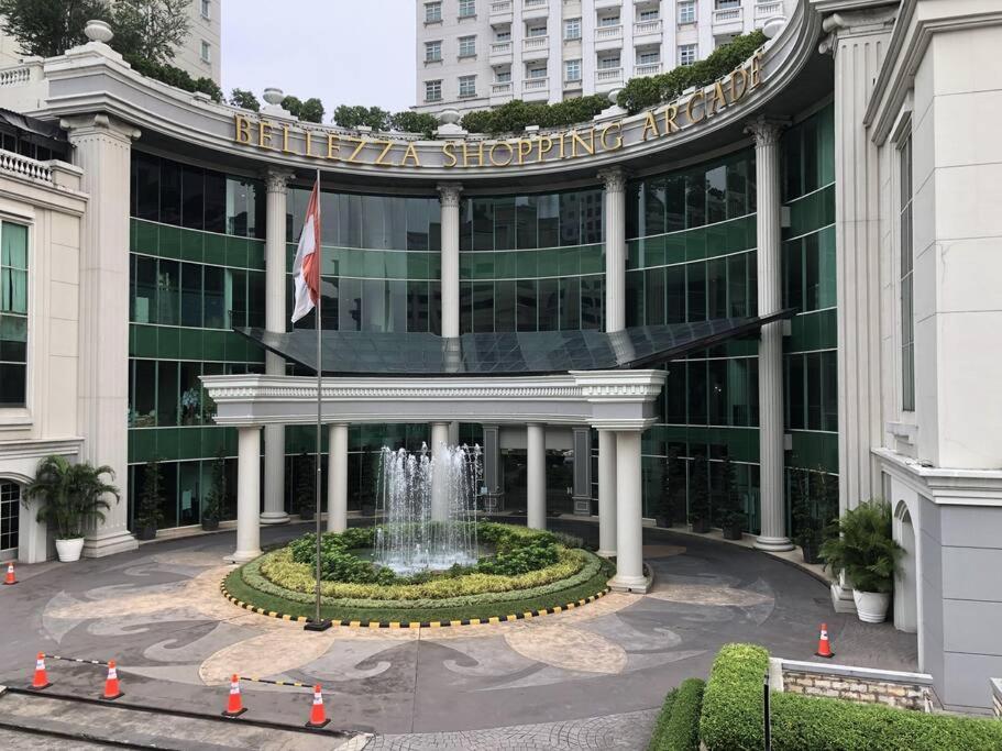 lovely 1 bedroom apartment the bellezza permata - Housity