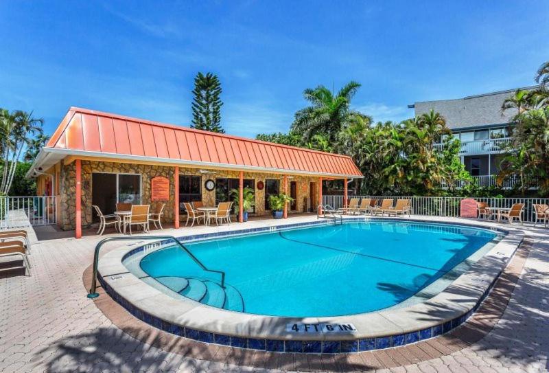 Sanibel Arms C3 - Housity