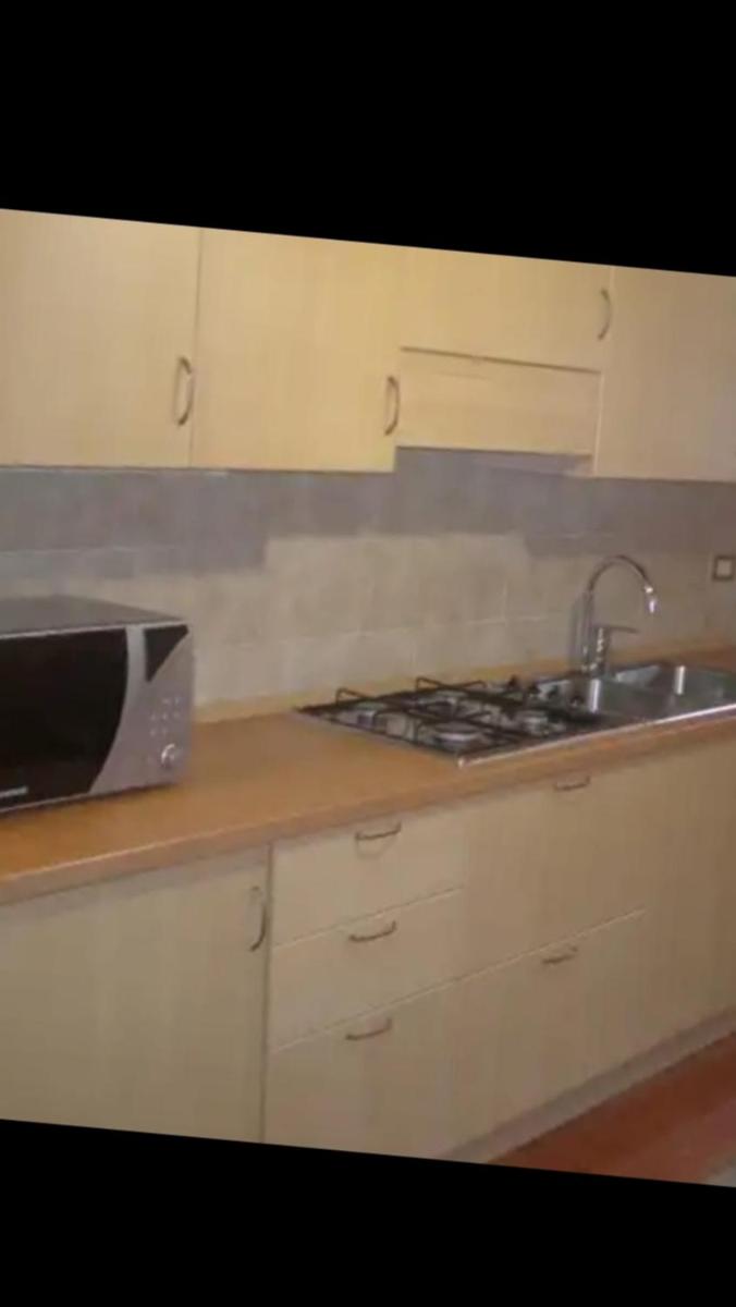 Flora Quinz - Housity