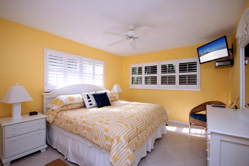 Sanibel Arms D1 - Housity