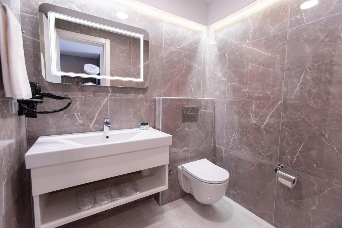 Alan Suites - Housity