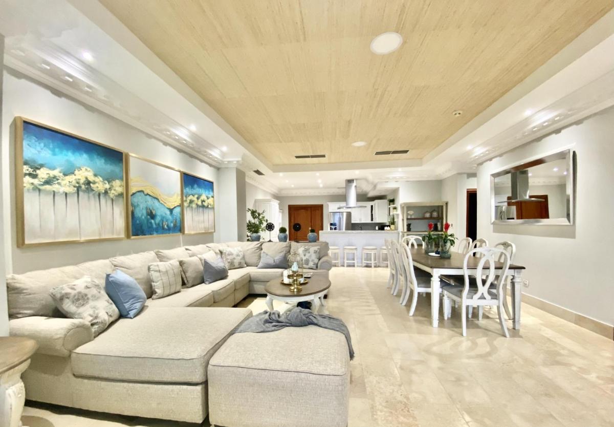 Suitetrails - Amazing Beachfront Condo Cap Cana, Punta Cana