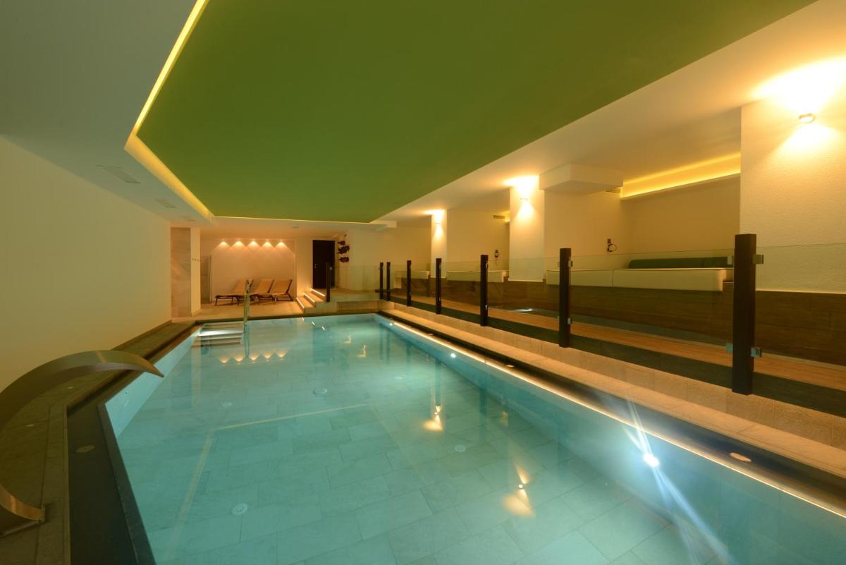 Hotel Grien - Housity