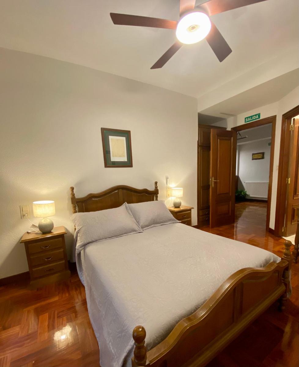 Hostal Cristina - Housity