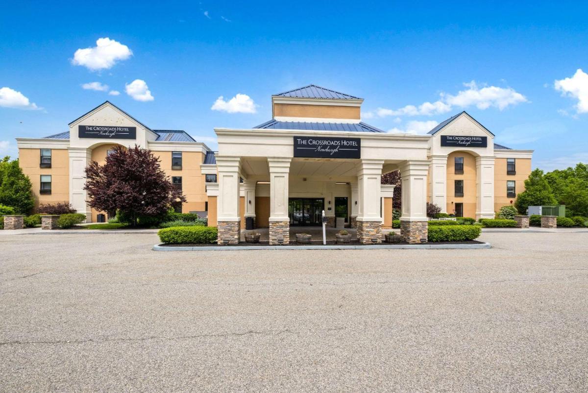 The Crossroads Hotel - Newburgh - Housity