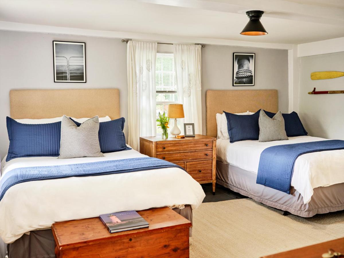Cedar Hill Farm B & B - Housity