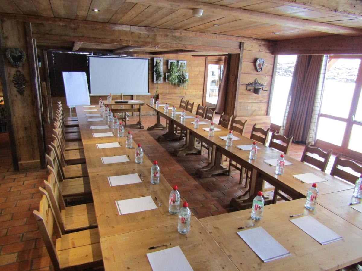 Restaurant ou autre lieu de restauration dans l'établissement Les Grands Montets Hotel & Spa