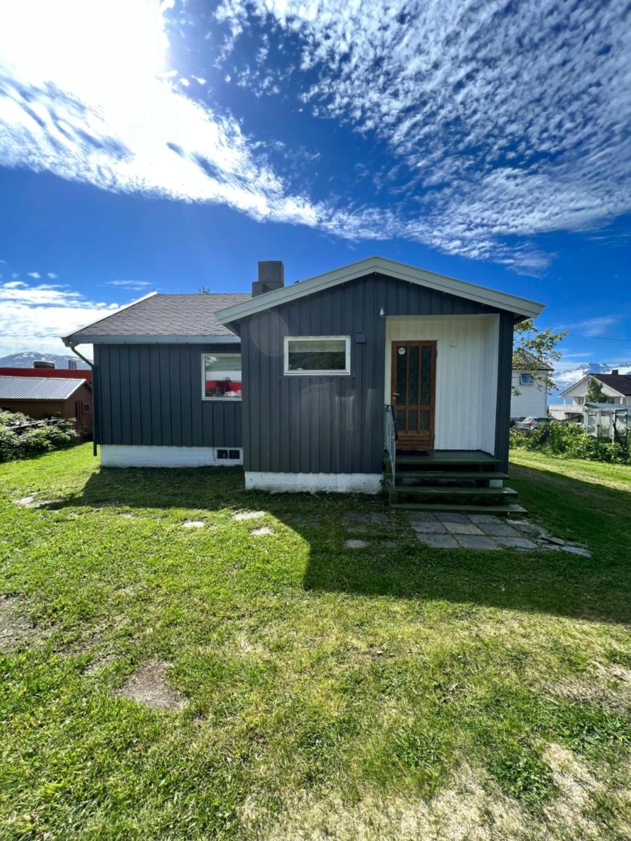 Lyngen House - Housity