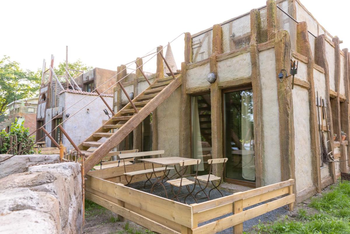 Havenburg Flugmaschinenbauers Wohnung unten links - Housity