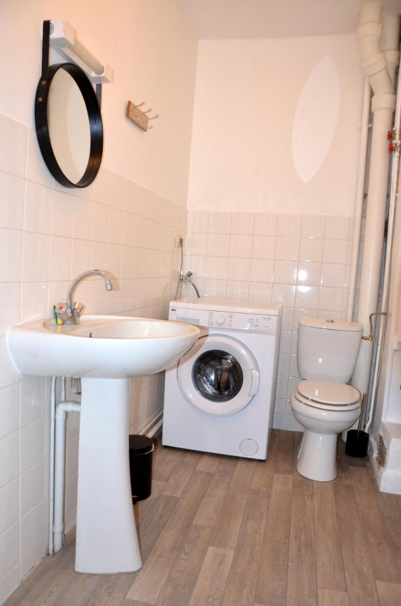 AU BORD DE L'EAU studio 1 - Housity