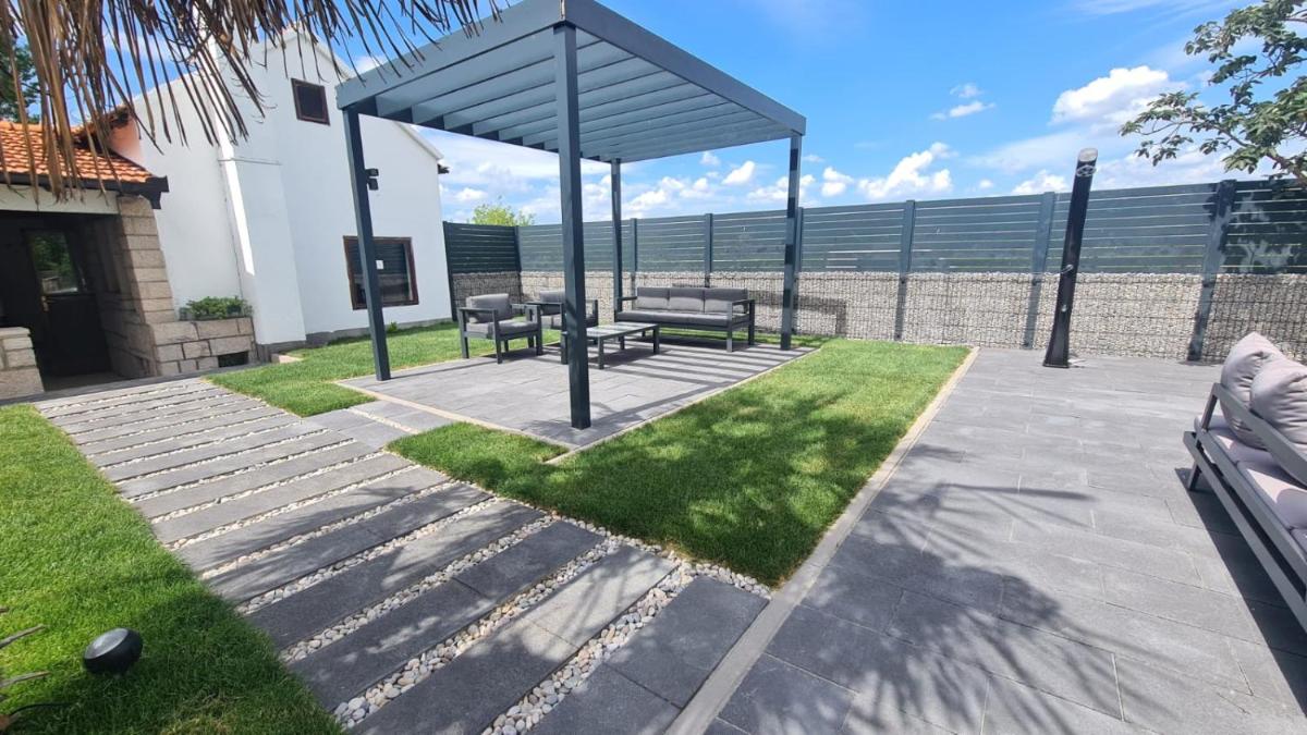Villa Olea - Housity