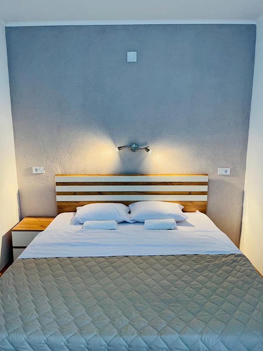 Sunrise Apartments and Studios - Housity
