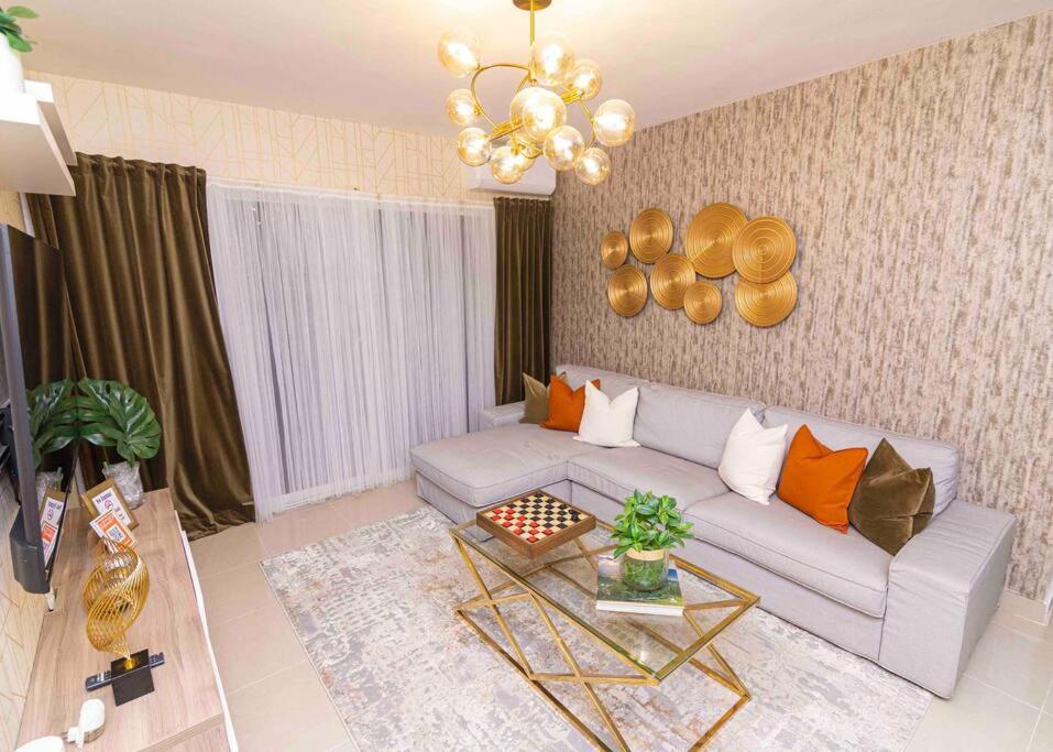Lovely 3bedroom condo with secure free parking - Housity
