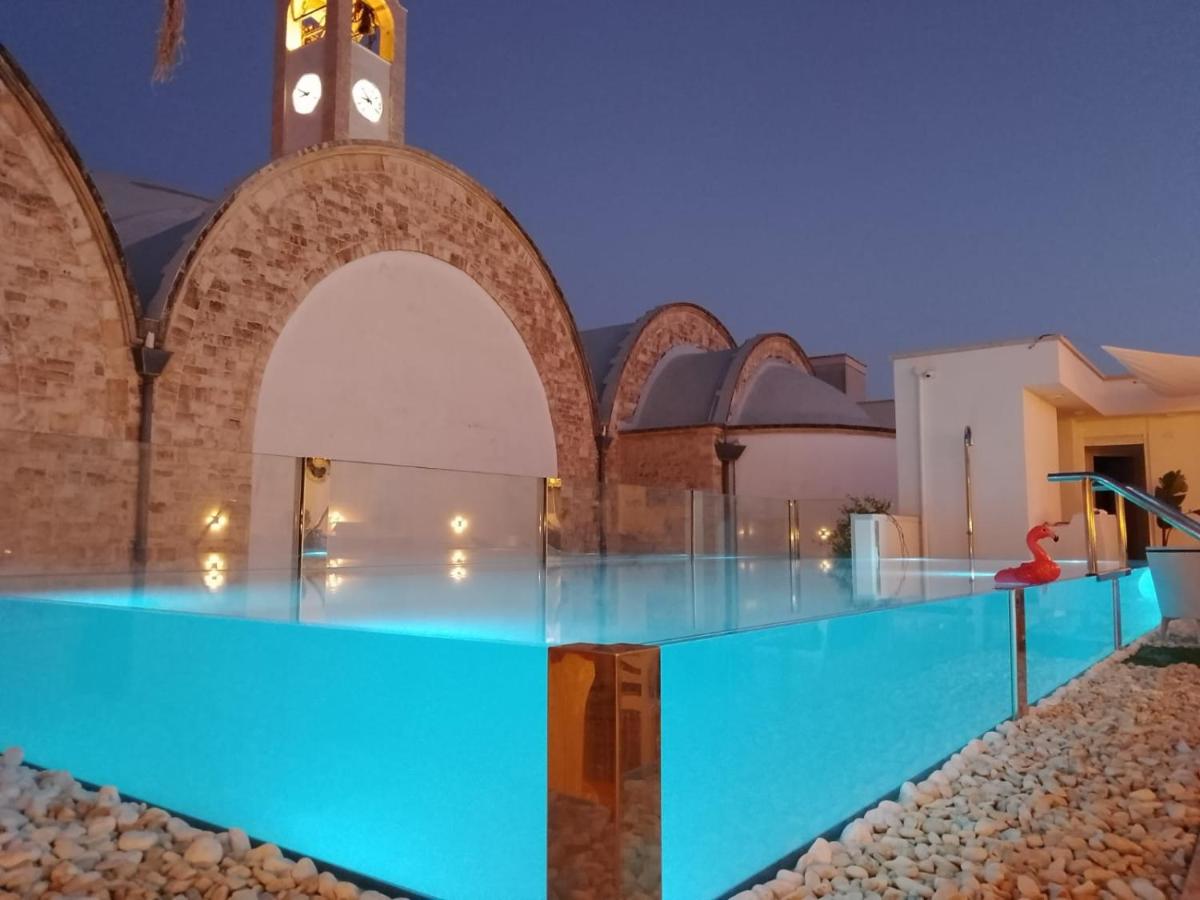 Cleros Sky Lounge - Housity