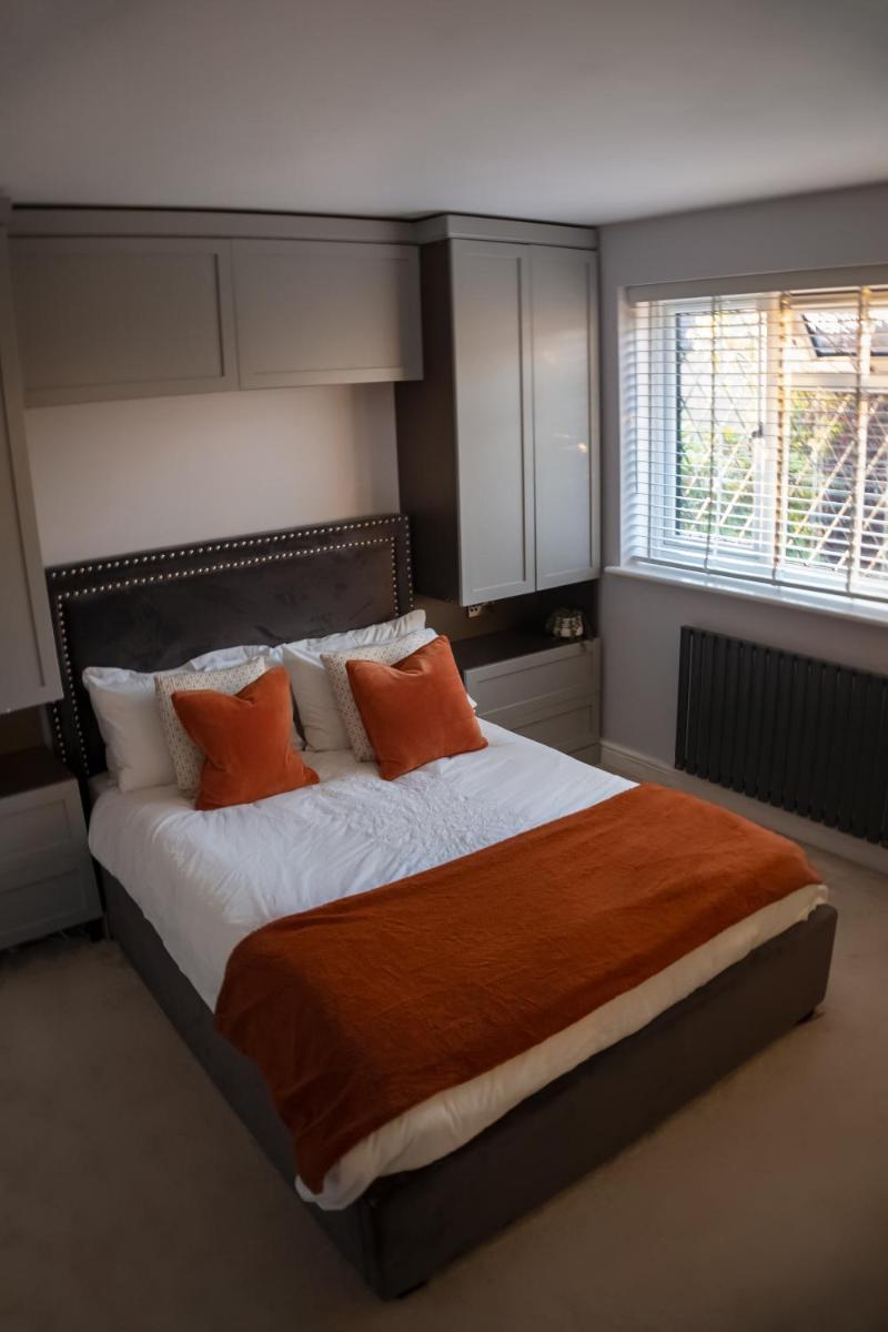Berkshire House - Housity