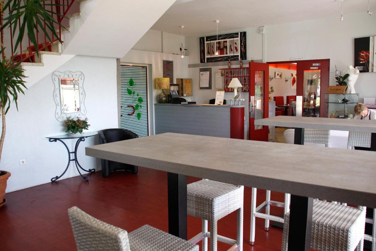 Suitetrails - Logis Hotels - Hôtel Le Relais des Garrigues