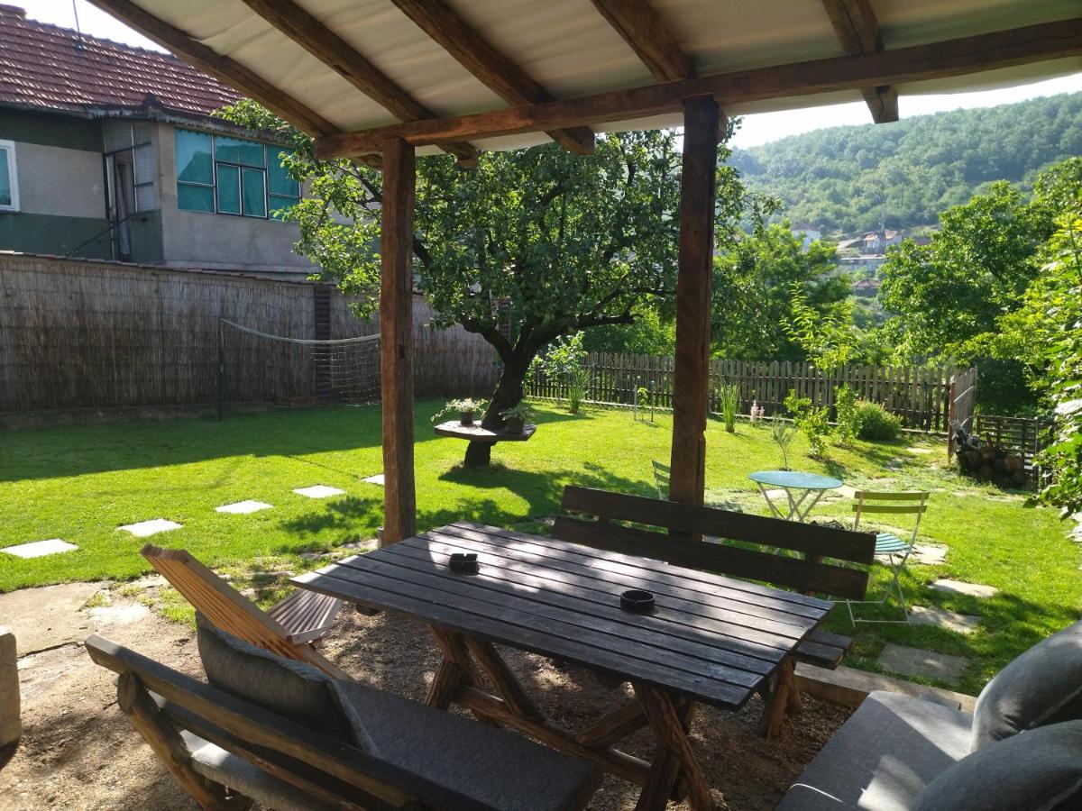 Konak Garavi sokak - Housity