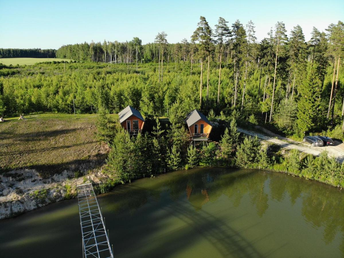 Metsjärve mini puhkemaja - Housity