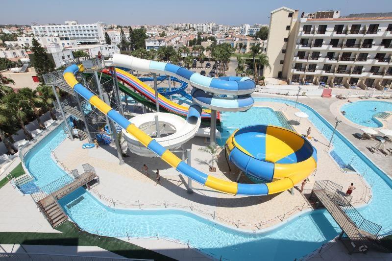 Anastasia Waterpark Beach Resort - Housity