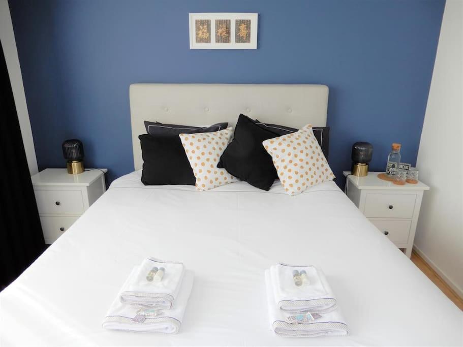 Grote & kleine slaapkamer + Netflix in een net huis - Housity