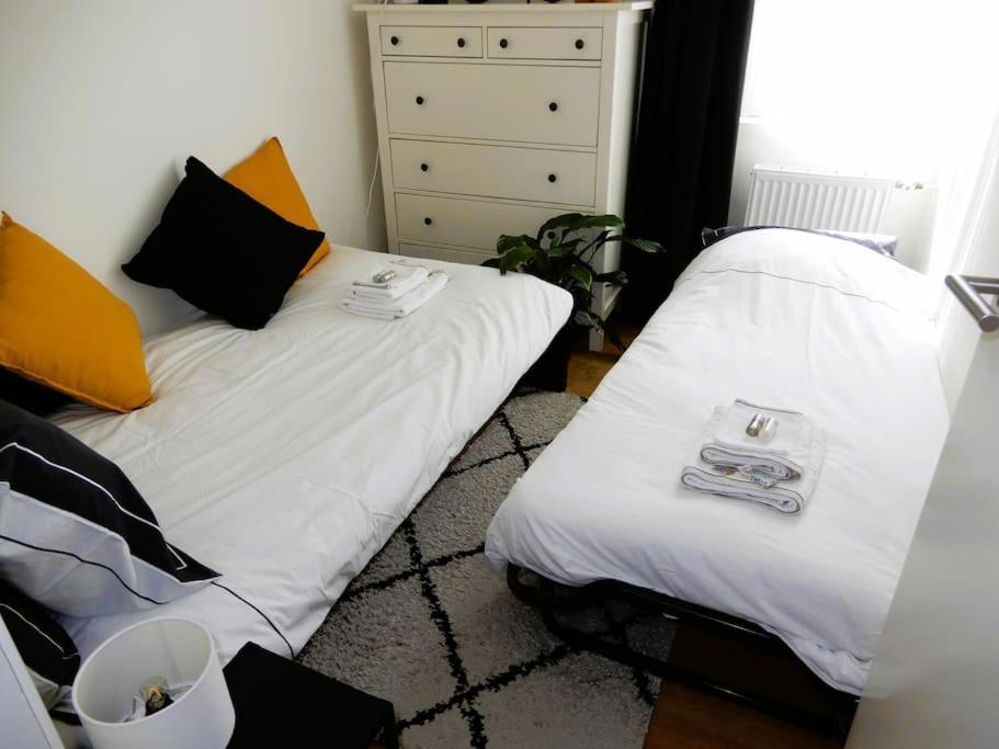 Grote & kleine slaapkamer + Netflix in een net huis - Housity