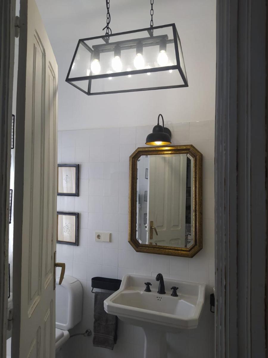 Piso Iwvaxi, gallery house. Ourense. - Housity