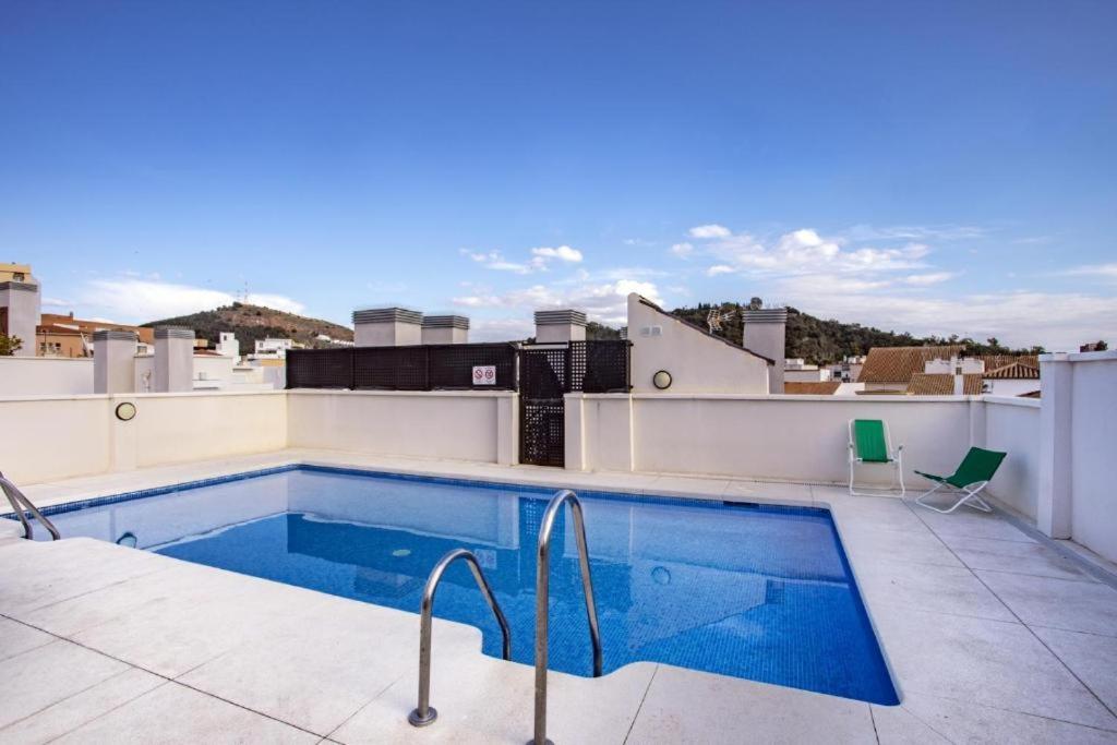 Suitetrails - Swim n Rest Apartment with pool