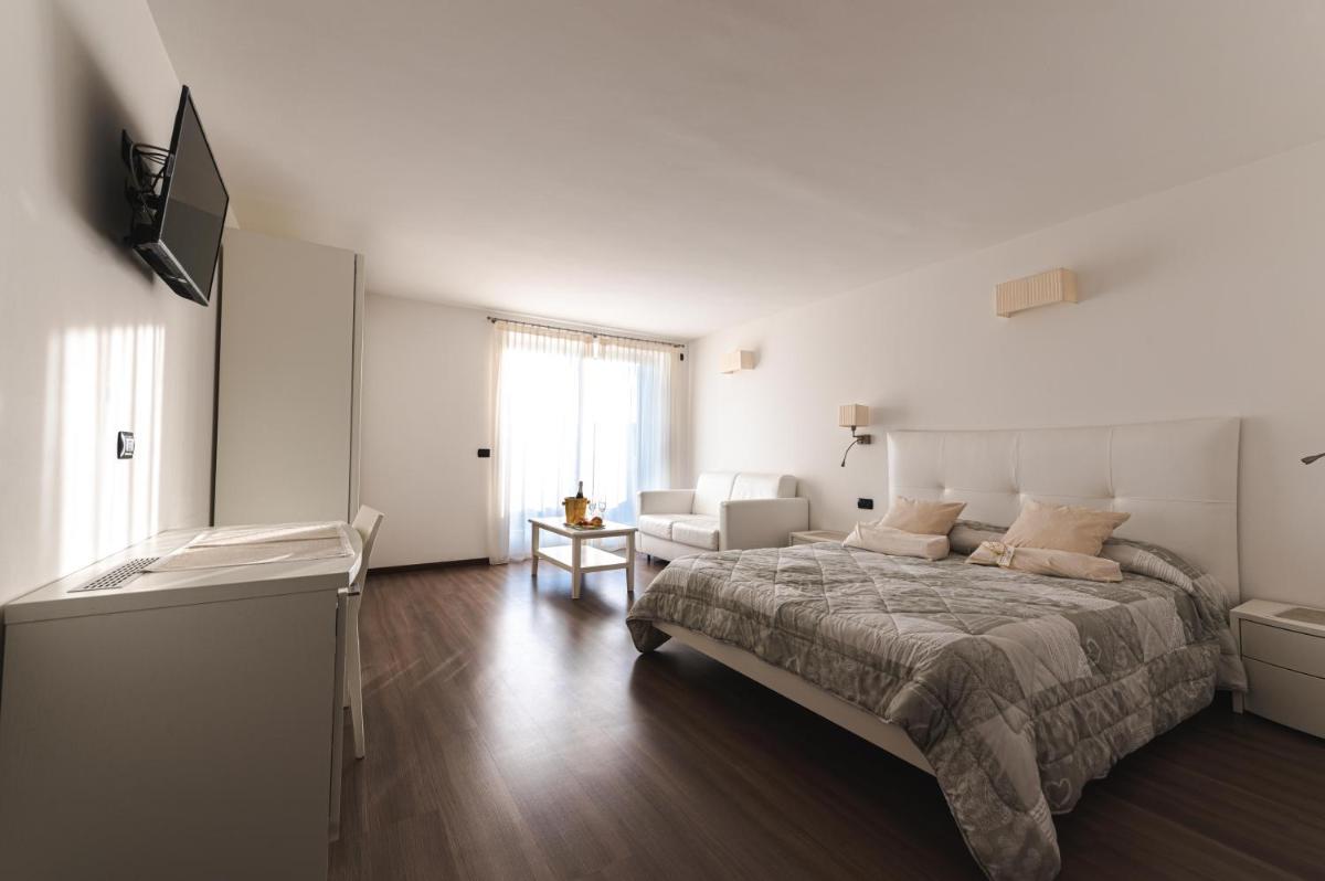 Hotel Edera - Housity