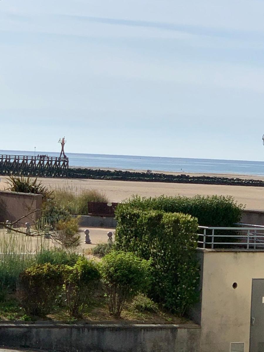 Appartement avec terrasse vue mer 50 mètres de la plage - Hizvo