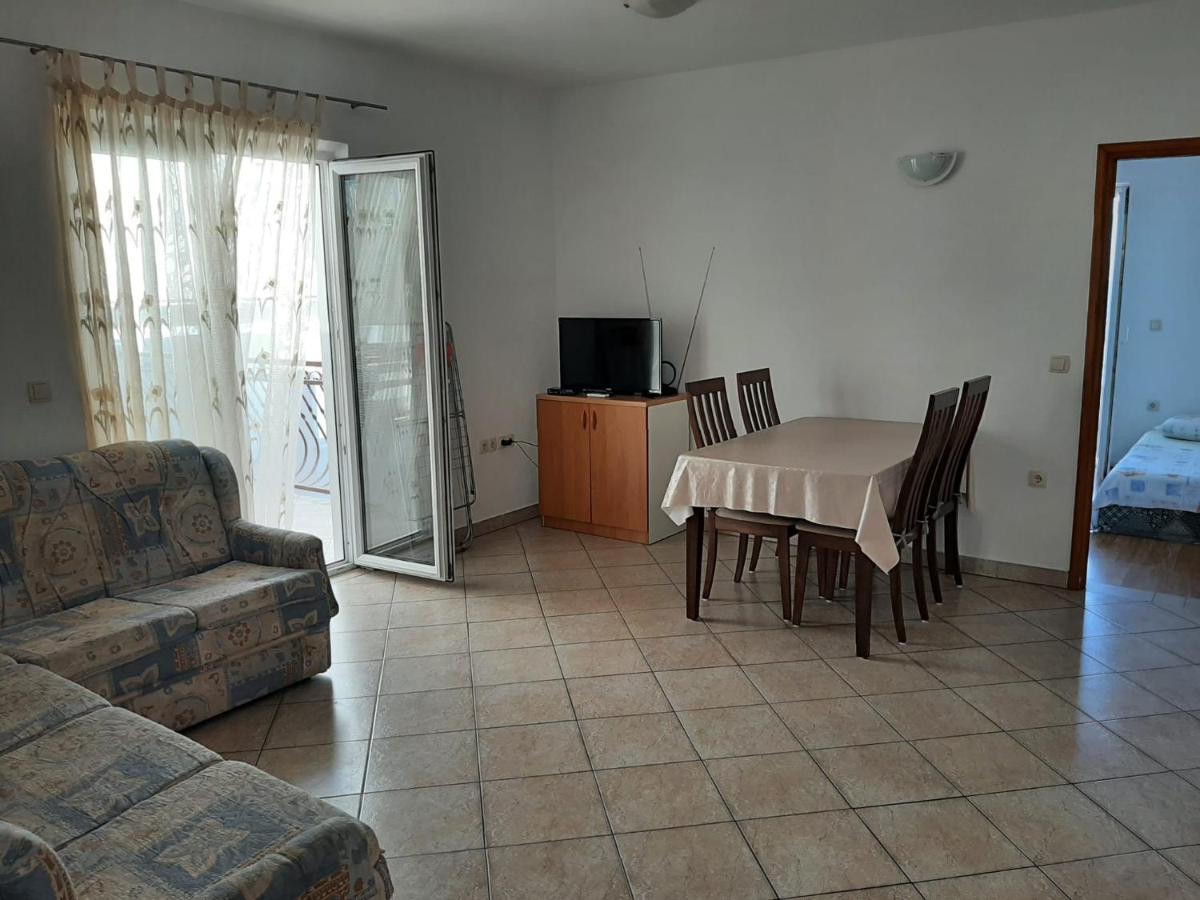 Apartmani Karla - Housity