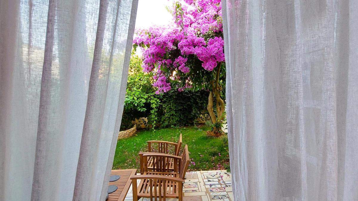 Holiday home Zora - family vacation house near protected area of the Nature Park Kamenjak, with green yard, WiFi, Air-con - Housity