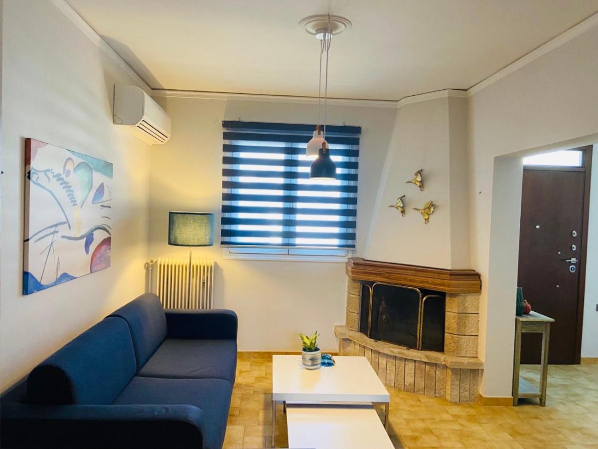 Books & Blossoms - Apartment in Nafplio - Housity