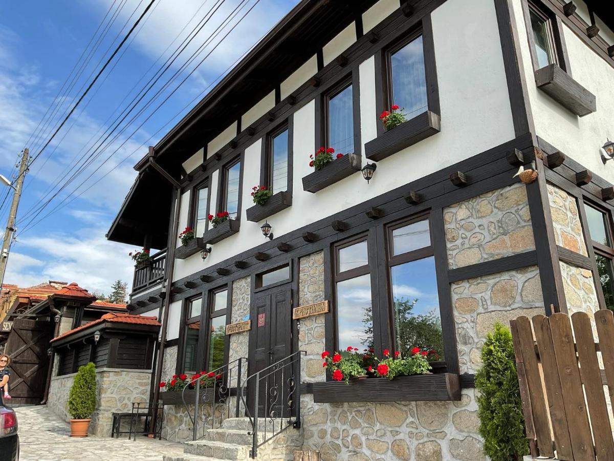 Seven Springs Hotel - Housity