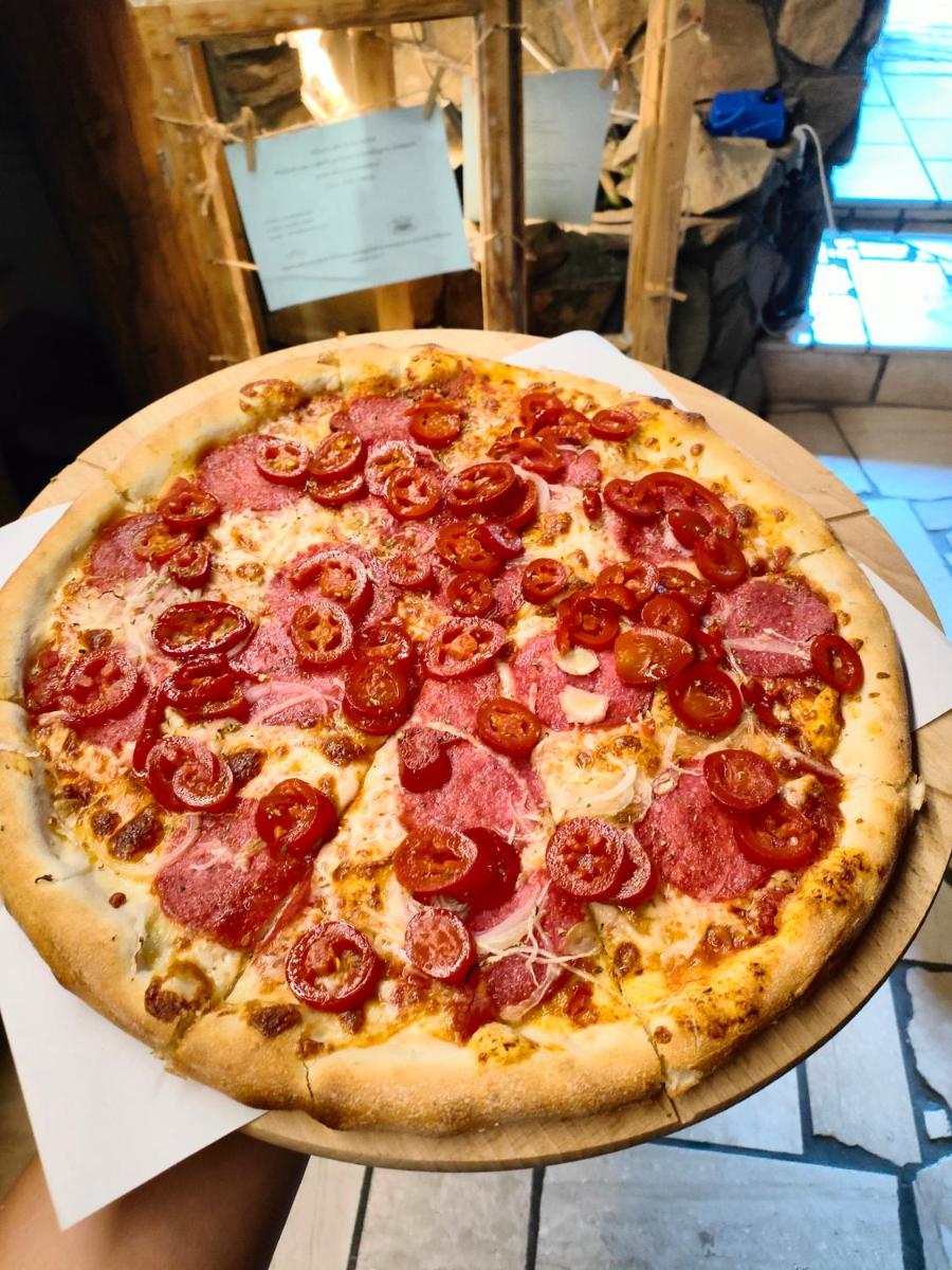 F.H.U WIKTORIA GOSCINIEC NOCLEGI PIZZA - Housity