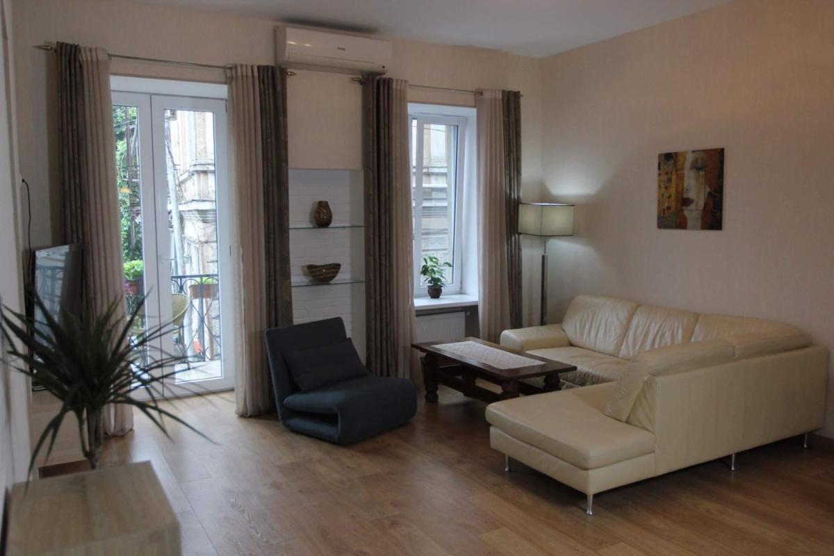 Suitetrails - Apartment in the historical district of Tbilisi