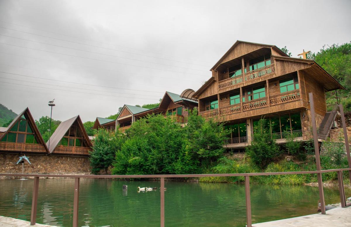 DAN Resort - Housity