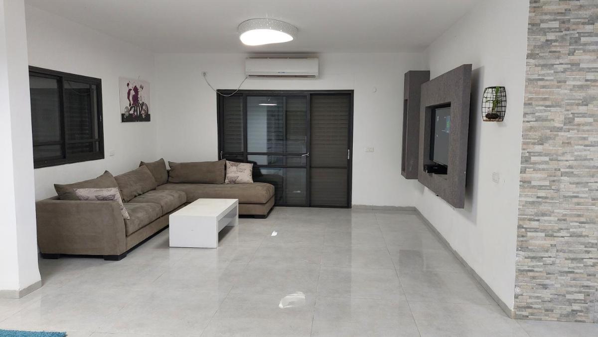 וילה בעמק המעיינות - Housity
