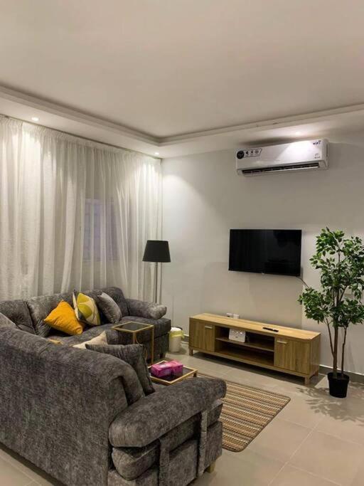 1-bedroom apartment with underground parking - Housity