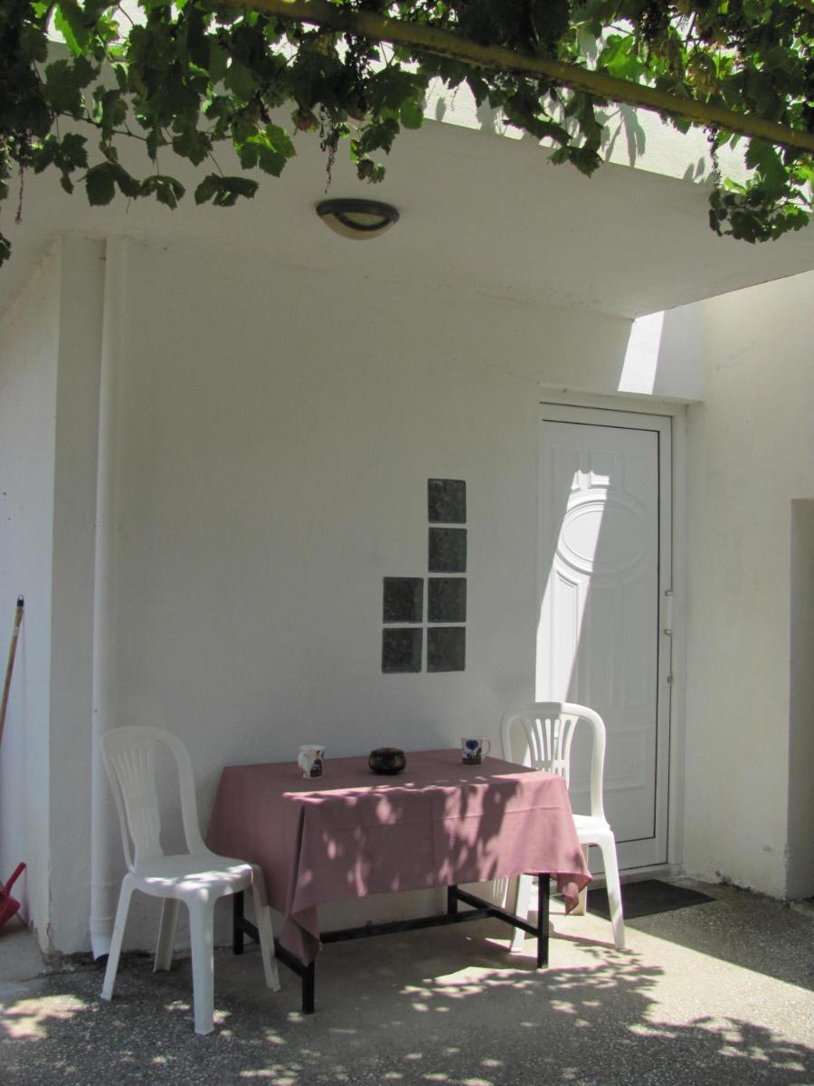 TERPSITHEA's HOUSE - Housity