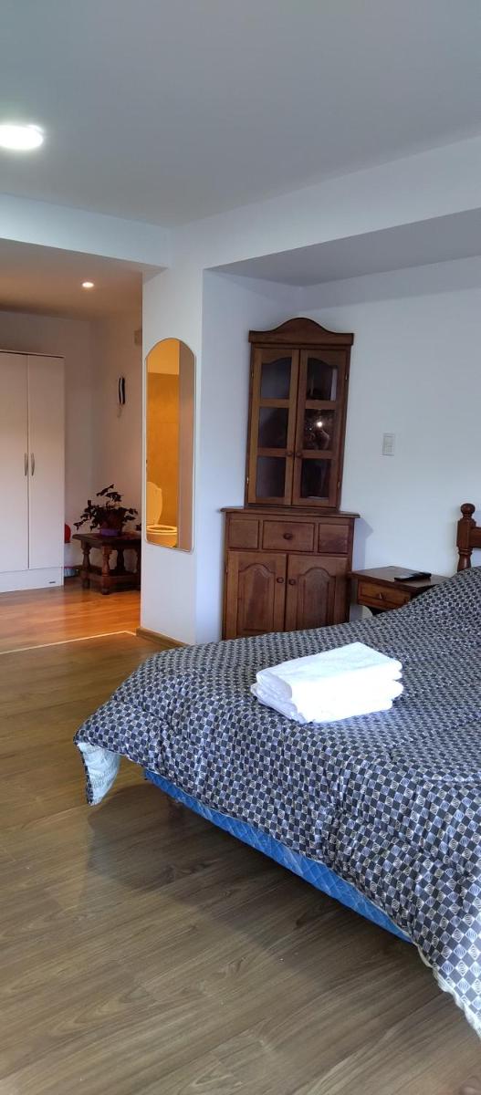Ses Hunnica - Housity