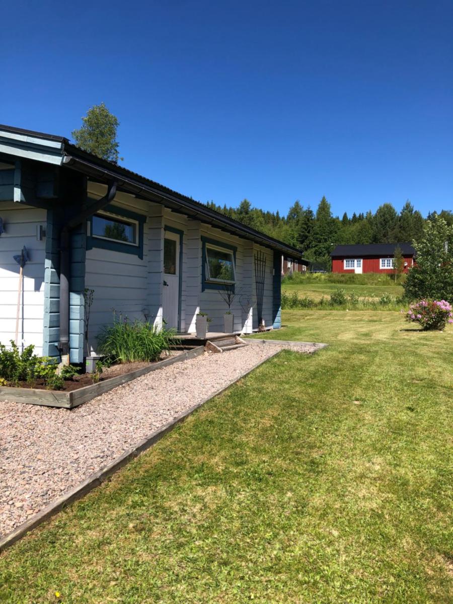 Mysig timmerstuga med braskamin nära Hovfjället - Housity