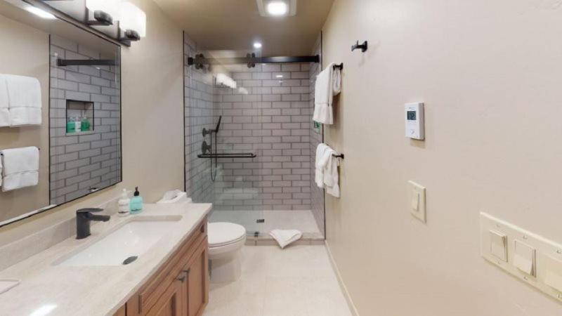 Slopeside 3 Bedroom Platinum-Rated Residence At Golden Peak, Steps To Vail Village - Housity